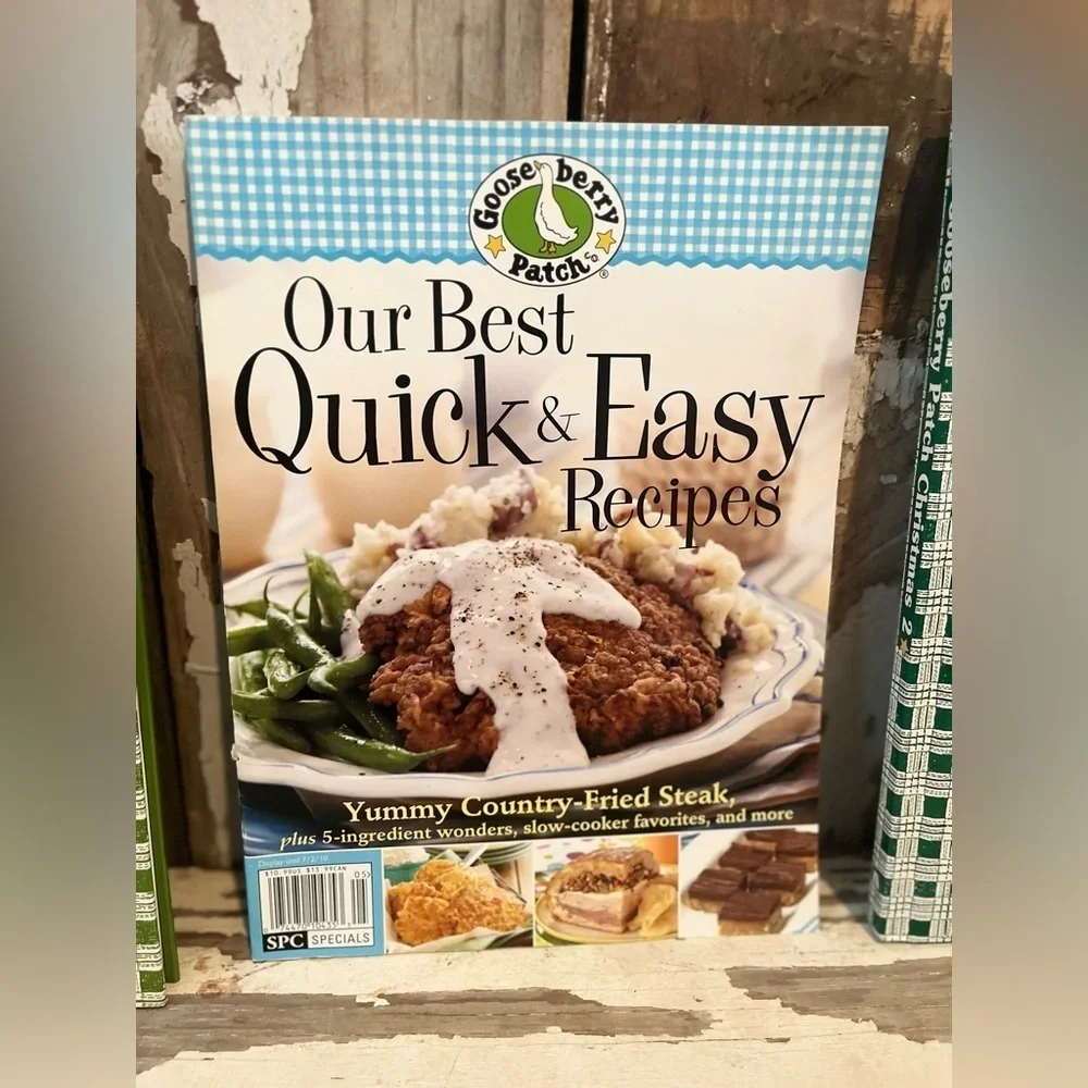 Gooseberry Patch (Christmas) Cookbooks-3